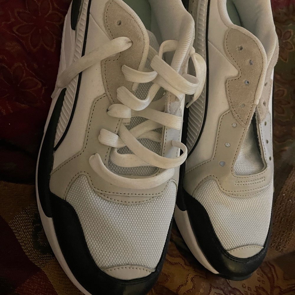 Puma men’s shoe size 11  NEW - no tag or box - Grey, white, black, and green